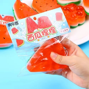 ของเล่นบีบคลายเครียดรูปผลไม้แตงโม TPR คุณภาพสูง ยืดหยุ่นได้ บีบแล้วคืนรูปช้าๆ ของขวัญส่งเสริมการขายสำหรับเด็กและผู้ใหญ่ - Product Image 2