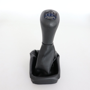 Poigné<span class=keywords><strong>e</strong></span> de levier de vitesses noire 5 vitesses 6 vitesses avec soufflet de levier de vitesses pour Mercedes Benz W202 C 93-01 W208 CLK 97-03 W210 <span class=keywords><strong>E</strong></span> 95-03 - Product Image 2