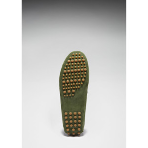 Mocassini con nappe, in camoscio verde safari - Product Image 3