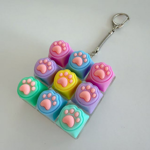 Mini Teclado Mecánico Antiestrés, Juguete Clicker, Colgante para Mochila, Tecla con Forma de Pata de Gato, Llavero Fidget para Amantes de los Gatos - Product Image 3