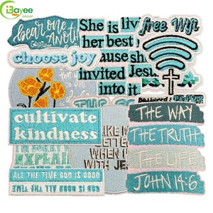 Parches Bordados a Máquina que No se Arrugan Después del Lavado, Parche Verde con Dibujos Animados, Palabras en Inglés, Oso Joy, para Decoración de Ropa y Bolsos - Product Image 1