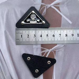 جاهز للشحن: ملصق ملابس مصمم بجودة عالية بشعار معدني لعلامة تجارية مشهورة للملابس - Product Image 4