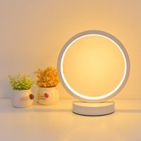 Lampe de table LED scandinave moderne pour chambre chevet veilleuse atmosphère circulaire créative bureau décoratif métal E26 pour