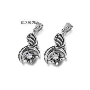 Joyería Yunnique Steel Wing, colgante de luna con engaste de garra de acero inoxidable, amuleto para mujer, regalo - Product Image 1