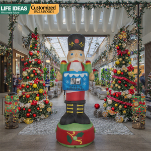Decorazione Natalizia Gonfiabile Gigante Schiaccianoci da 6 Piedi con Luci Interne, Ventola Integrata e Corde di Ancoraggio - Product Image 5