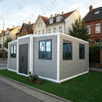 FLKT Villa préfabriquée de luxe avec revêtement imitation bois, maison conteneur moderne extensible de 40 pieds, chambre modulaire écologique
