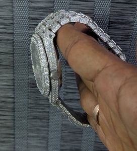 Montre en diamant Moissanite pour homme, montre-bracelet en acier inoxydable glacée de luxe avec Moissanite VVS pour la vente en gros - Product Image 6