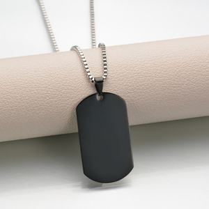 Collar de Acero Inoxidable con Colgante de Metal Liso Personalizado de Calidad al por Mayor para Hombre y Mujer - Product Image 4