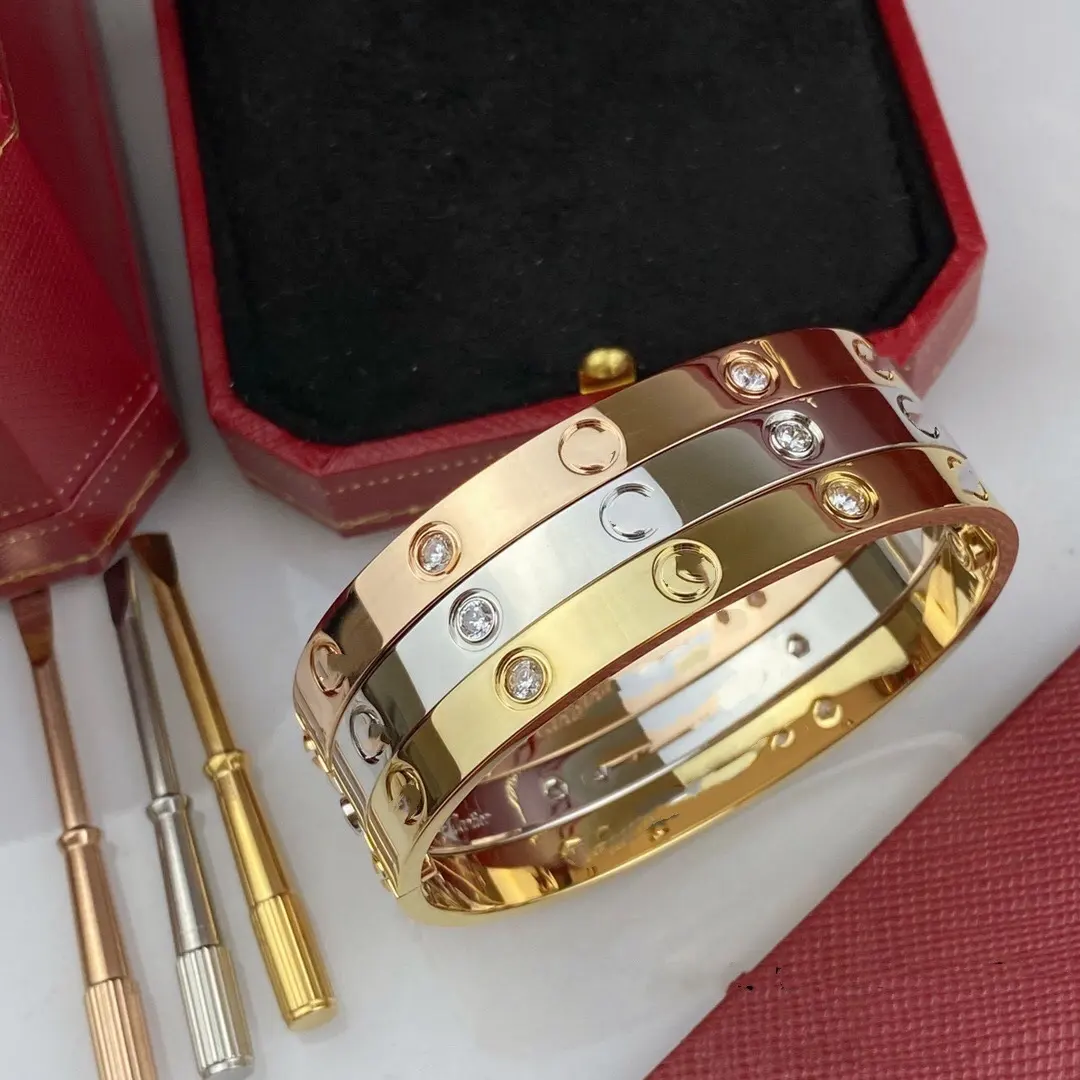 Gold Plated Titanium 316L Stainless Steel Cubic Zirconia Zircon Carti Love Couple Screw Bangle Bracelet