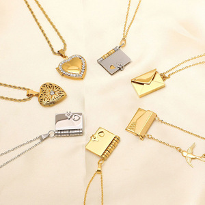 Collier pendentif médaillon photo gravé avec nom, boîte à souvenirs en forme <span class=keywords><strong>d</strong></span>'enveloppe cœur ouvert en acier inoxydable 18 carats, tendance Comiya 2026 - Product Image 2