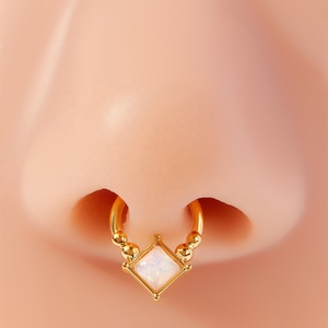 Anillo de Septum sin Perforación, Chapado <span class=keywords><strong>en</strong></span> Oro/Plata, con Ópalo y Circonita Cúbica, Joyería Falsa para <span class=keywords><strong>la</strong></span> <span class=keywords><strong>Nariz</strong></span> - Product Image 1
