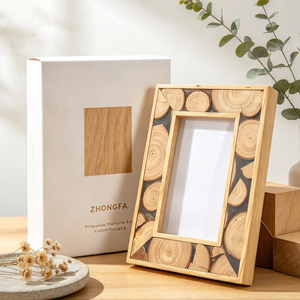 Cadre photo en bois massif personnalisé avec revêtement verni, finition lisse, pour décoration intérieure, cadeau, affichage, fourniture OEM - Product Image 5