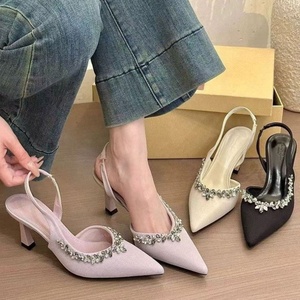 Chaussures d'été élégantes à talons hauts pour femmes, style français, à enfiler, à bout étroit, avec décorations en cristal et texture brillante - Product Image 4