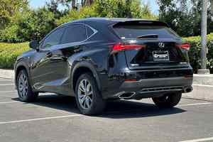 APPENA ARRIVATO: Auto Usata in Ottime Condizioni, Lexus NX 300 SUV 2024, Pronta per la Spedizione - Product Image 4