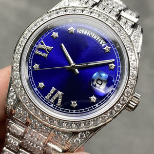 นาฬิกาหรูหราสั่งทำพิเศษ ทอง 18K พร้อมหน้าปัดแสดงวันในสัปดาห์ ประดับเพชรโมอิสซาไนต์และเพชรซิคอนแบบไอซ์ สำหรับผู้ชาย - Product Image 2