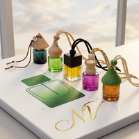 Diffuseur de parfum pour voiture en verre cylindrique, flacon suspendu avec bouchon à vis et couvercle en bois, décoration de véhicule