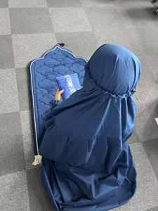 Islamische Matte Muslimische Gebete Ramadan Geschenk Muslimische Männer Frauen Tragbare Gebets matte Teppich Türkischer Gebets teppich Dicker Großer Gepolsterter Sajadah - Product Image 4