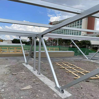 Structure de carport solaire en aluminium à un seul niveau pour garage extérieur