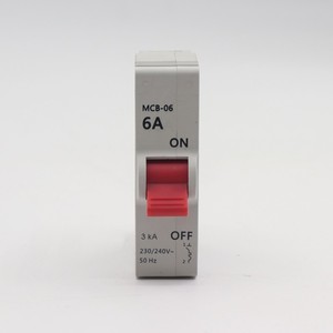 Disjoncteur miniature Mali Peak 32A 3kA 230/240V~ 50Hz pour contrôle industriel - Product Image 1