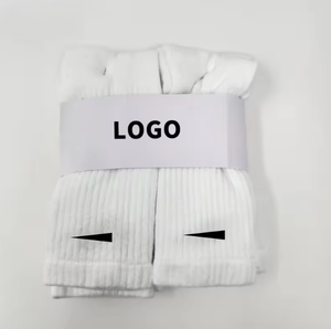 Chaussettes de sport à logo personnalisé, effet tie-dye ombré, douces pour la peau, absorbant la transpiration, pour l'entraînement en plein air et la remise en forme - Product Image 1