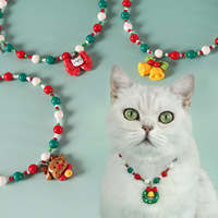 Collier perlé de Noël Zoyi pour animaux de compagnie avec nœud, pendentif élan et couronne, accessoires mignons pour chiens et chats pour les fêtes