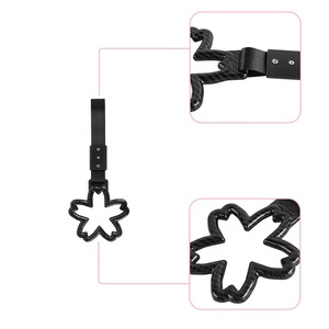Anneau JDM Sakura Tsurikawa en carbone noir avec poignée en PVC en forme de fleur, breloque de pare-chocs arrière pour voiture, accessoire de drift - Product Image 3