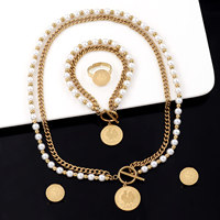 Ensemble de bijoux pour femme avec pendentif Queen Elizabeth II, en acier inoxydable vintage, double couche, perles, boucles d'oreilles, bague, collier et bracelet