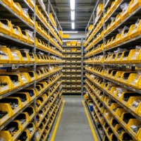Boîte de rangement Lastic avec séparateurs, compatible avec les rayonnages, jaune, bleu, vert, personnalisable, boîte à pièces à façade ouverte pour le stockage en entrepôt