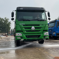Camion-citerne d'arrosage Howo neuf et d'occasion à prix compétitif en Chine, capacité 20000-30000 litres, 6x4 8x4, à vendre
