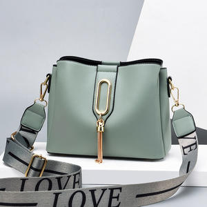 2024 nuevo bolso de cuero de lujo de moda y bolso de hombro con dos correas para damas - Product Image 4