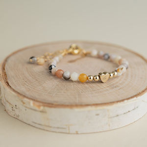 Pulsera de Cuentas de Corazón de Acero Inoxidable Dorado y Piedras Preciosas Auténticas para Niñas Pequeñas, Pulsera de Protección y Sanación para Bebés, Regalo para Niñas - Product Image 3