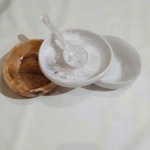 จานเสิร์ฟเรซิ่นตกแต่งทำมือ ลายเอฟเฟกต์สีน้ำทะเล ดีไซน์หรูหราทันสมัย ทนทาน ปรับแต่งได้ตามต้องการ เพื่อความมีสไตล์ - Product Image 1