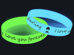 Pulseira luminosa de borracha, popular, brilha no escuro, impressão de tinta, fundo, brilho, pulseiras reflexivas - Product Image 2