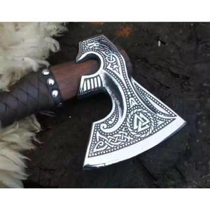 <span class=keywords><strong>Hache</strong></span> <span class=keywords><strong>de</strong></span> Viking forgée à la main, cadeau personnalisé pour les demoiselles d'honneur, <span class=keywords><strong>manche</strong></span> en <span class=keywords><strong>bois</strong></span> <span class=keywords><strong>de</strong></span> rose, housse en cuir, acier à haute teneur en carbone, HACHES COUTEAUX - Product Image 4