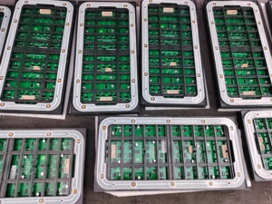 Module d'affichage numérique LED RGB extérieur haute luminosité 320x160 SMD P10/P8/P6/P5/P4/P3 avec PCB 4 couches. - Product Image 4