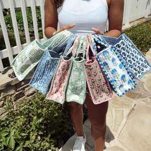 Bolsa de Almuerzo Mini Acolchada de Algodón con Estampado Floral Abstracto, Bolso de Mano con Estampado de Bloques, Bolsas de Compras, Bolsa de Playa, Bolsas de Viaje y Bolsos de Hombro - Product Image 3