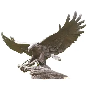 Décoration de parc extérieur Grand fabricant chinois Casting Statue d'aigle volant en bronze de taille réelle