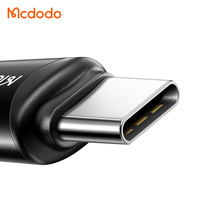 Mcdodo 770 Adaptateur portable de voyage pour iPhone Femelle vers Type-C USB Mâle Prend en charge 3A Convertisseur de charge rapide Utilisation du téléphone portable