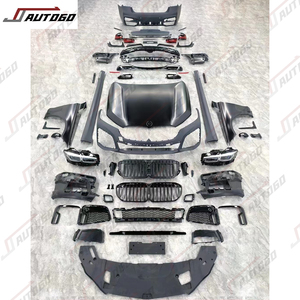 Kit carrosserie pour <span class=keywords><strong>BMW</strong></span> Série 7 G12, mise à niveau G12 LCI MT : Pare-chocs avant et arrière, calandre, phares, feux arrière, jupes latérales, capot, ailes, diffuseur, sorties d'échappement - Product Image 3