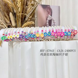Bracelet tressé en pâte polymère Plumeria, boîte de 2400 pièces, motif floral en céramique souple, bijoux de mode - Product Image 3