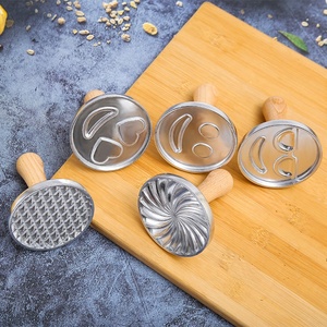 Sellos de galleta de metal con mango de madera DIY Suministros de decoración para hornear Molde de prensa de <span class=keywords><strong>galletas</strong></span> y herramientas - Product Image 4