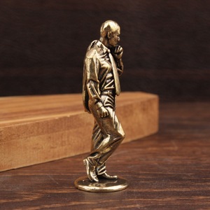 Creative Brass Figurine Man In Suit Desktop Ornament <b>Retro</b> Collectible <b>Decorative</b> Sculpture For Table Housewarming Gift 1PC - Product Image 3