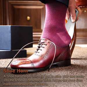 Kit de nettoyage de chaussures personnalisé 9 pièces avec étui <span class=keywords><strong>en</strong></span> <span class=keywords><strong>cuir</strong></span> PU, design élégant, kit d'entretien des chaussures, kit de lustrage pour chaussures de sport et <span class=keywords><strong>en</strong></span> daim - Product Image 6