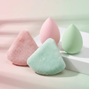 Set <span class=keywords><strong>de</strong></span> Herramientas <span class=keywords><strong>de</strong></span> Maquillaje Profesional 2 en 1: Borla Triangular para Polvo <span class=keywords><strong>de</strong></span> Terciopelo y <span class=keywords><strong>Esponja</strong></span> <span class=keywords><strong>de</strong></span> Maquillaje Tipo Malvavisco - Product Image 1