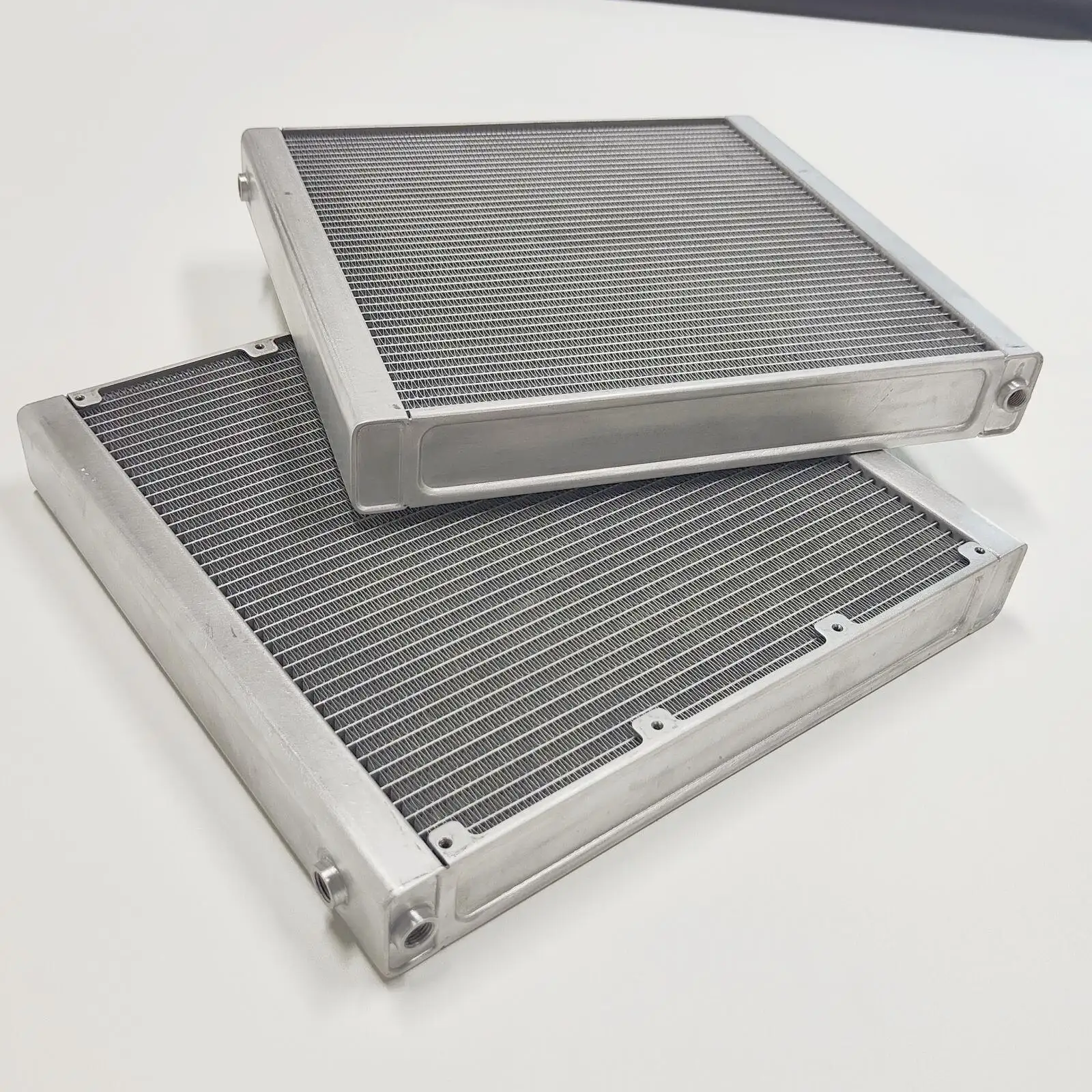 Yeni bilgisayar parçaları klima kondansatörü Oem soğutma sistemi Cp025 radyatör modeli parçaları motor soğutma radyatörü