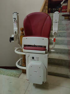 <span class=keywords><strong>Monte</strong></span>-<span class=keywords><strong>escalier</strong></span> incurvé à faible bruit pour usage domestique, offrant une mobilité sans effort - Product Image 3