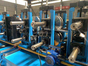 Muti tamaños en un perfil de sombrero de copa C Z <span class=keywords><strong>Purlin</strong></span> Máquina formadora de rollos Marco de acero <span class=keywords><strong>Purlin</strong></span> Machines - Product Image 4