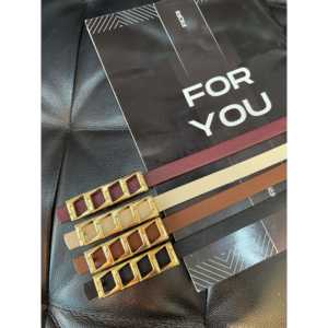 Ceinture Métallique Basique pour Femme avec Boucle à Cadre Carré, Style Décontracté, Boucle en Alliage, Design Chaîne Fine - Product Image 1