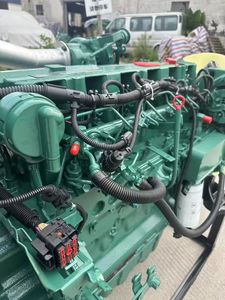 Motor Diésel D6E Usado de 6 Cilindros y 5.7L con Refrigeración por Agua para Arranque Eléctrico, en Oferta - Product Image 2