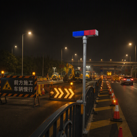 Feux de signalisation clignotants à LED solaires avec ampoule de sécurité routière double face rouge et bleue pour la circulation et les travaux de construction